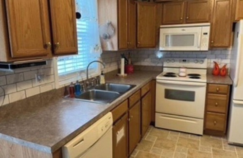 Mount Aetna House | Fully stocked 3 Bedroom Home with Attached Garage and Large Fenced yard
