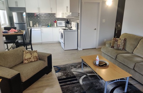 Regina Apartment | Fully updated 1 Bedroom with dedicated parking!