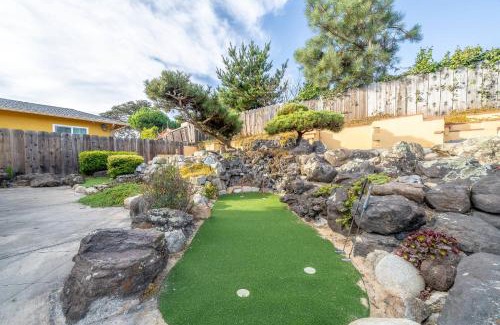 Seaside House | Fully Updated 3 BDR Seaside Home Minutes to Beach