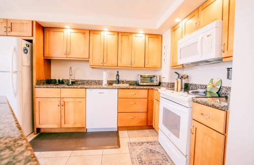 Kihei Condo | FULLY UPGRADED 2BED/2BATH BREATHTAKING VIEWS ACROSS FROM THE BEACH