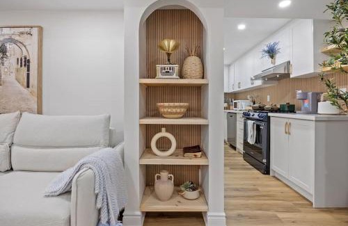 Hamilton Apartment | fully Yours, Brand New Basement, private entrance