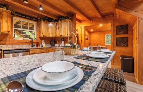 Gatlinburg - Pigeon Forge Cabin | *Fun 2BD Cabin w/GAMES! Hot Tub + Fire Pit!*