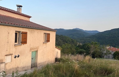 Saint-Laurent-de-Cerdans Cottage | Fun and Elegant Mas in the Mountains