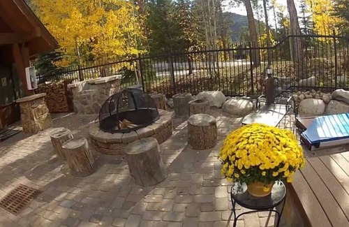Lakeside Village House | Fun and Relaxation in a Mountain Vacation Getaway!