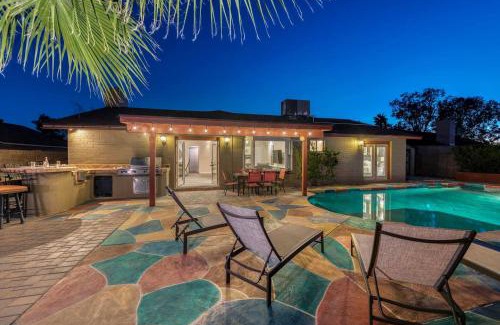 Chandler House | Fun Desert Getaway With Private Free Heated Pool!
