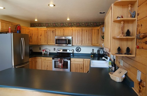 Happy Jack Cabin | FUN Family Mountain Get-Away with GAME ROOM and Huge Deck