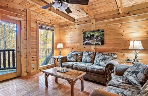 Sevierville Cabin | Fun-filled 2 bedroom cabin with hot tub