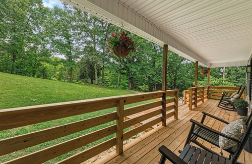 Perry Park House | *Fun for All *LUX Hot Tub *Fire Pit *Games Galore
