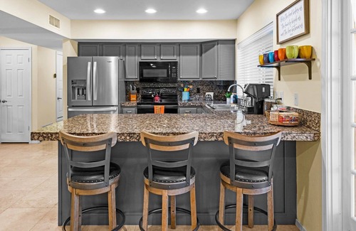 Moon Valley House | Fun in the heart of Phoenix with heated pool, spa, and ping pong!