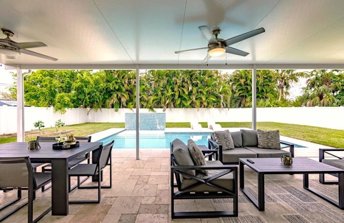 Willoughby Acres House | Fun in the Sun! Heated Pool & Game Room