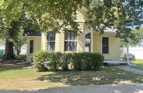 Fort Riley House | Fun lake house with community pool and park. Lake view with easy boat access.