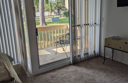 Daphne Apartment | Fun Little Studio in Daphne - Great location