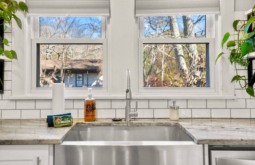 Candler Cottage | Fun Rec room, Hot Tub & Mountain View’s 2 King Rooms