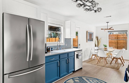 Central East Austin House | Fun & Stylish House - A hidden oasis in the heart of Central East Austin