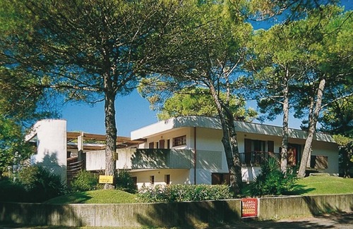 Lignano Pineta Apartment | Functional flat with balcony for 7 guests in Lignano Sabbiadoro