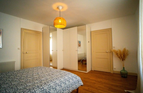 Chateauroux House | Functional house terrace and parking near trains and center