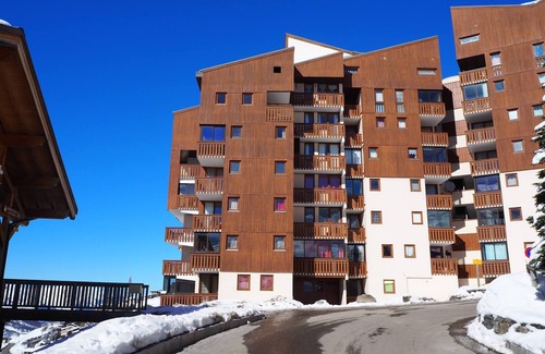 Les Bruyeres Apartment | Functional Studio · Slope-Side Access · Balcony with Mountain Views