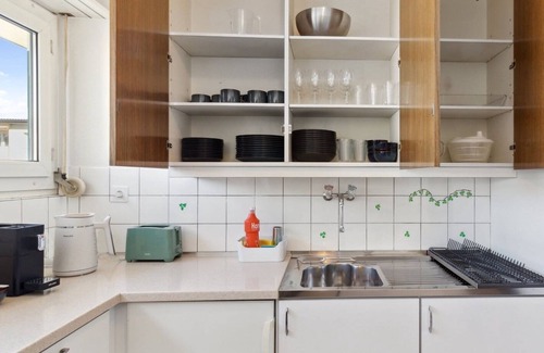 Uster District Apartment | Functional Style: 3 BR Apt in Zurich