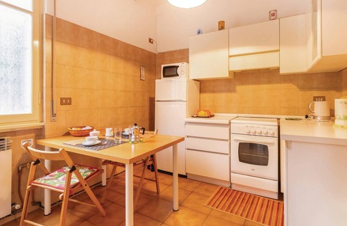 Camnago Volta House | Functional vacation apartment on the second floor of a beautiful semi-detached house, just 4 km from