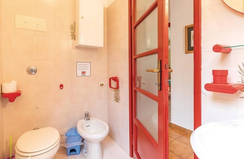 Camnago Volta House | Functional vacation apartment on the second floor of a beautiful semi-detached house, just 4 km from