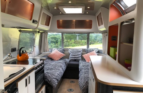 Chacewater House | Funky Airstream -Stunning Tin Mine Views-10mins Surf/Surf Beaches-Free WiFi-Dogs