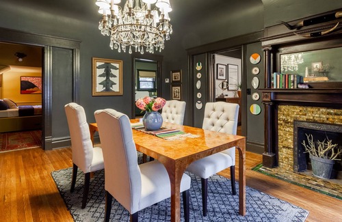 Shawnee Heights House | Funky Apartment & Bunk Room - Close to Everything KC