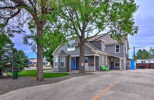 Fruita Apartment | Funky Fresh Downtown Fruita Apartment! Free Bike Storage, Fast WiFi