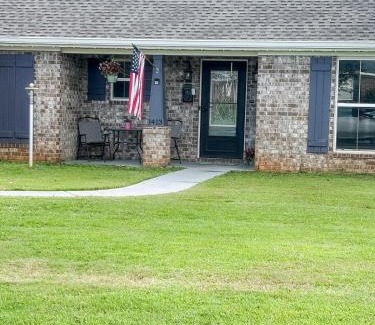 River Trace House | FUNshine Cottage!