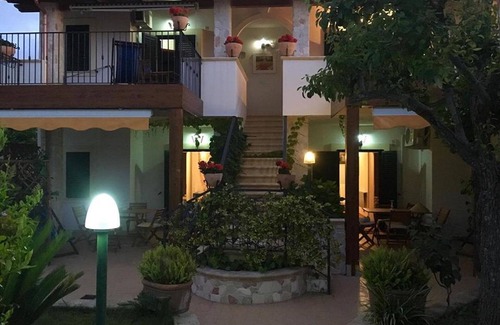 Parghelia Apartment | "Fuoco" apartment in residence "Villa Giulia" adjacent to Michelino beach