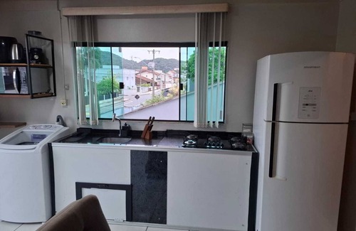 Jardim Iririu Apartment | Furnished loft close to In the center with private garage.