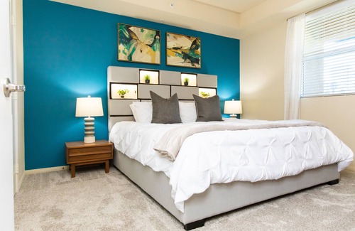 Irvine Business Complex Apartment | Furnished 1 Bedroom Apartment | Diamond Jamboree | Pool | Parking | W/D | WiFi