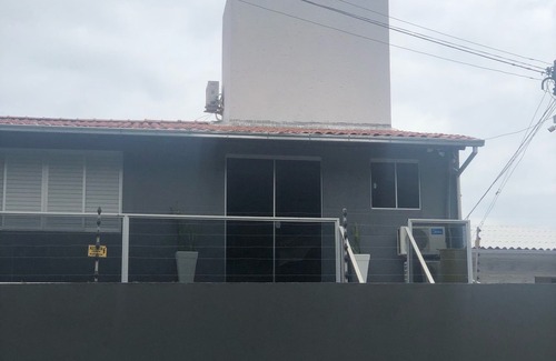 Santo Antonio de Lisboa Apartment | Furnished apt in a house facing the sea in Sto Antônio de Lisboa/Floripa