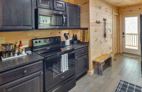 Marshall Cabin | Furnished Deck & Fire Pit: Serene Marshall Cabin!