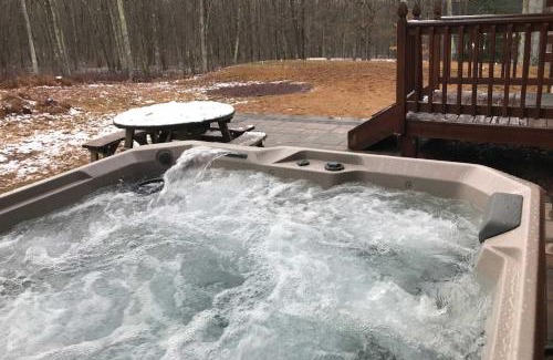 Albrightsville House | Furnished Deck, Hot Tub and Grill Poconos Cabin!