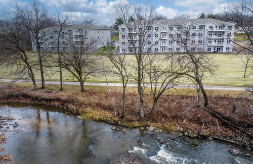 Bettendorf Apartment | Furnished Executive Studio Apartment on the Duck Creek Bike Path in Bettendorf.