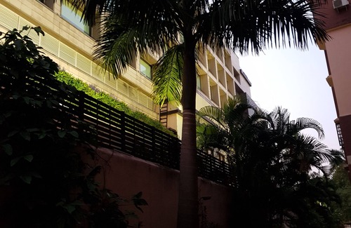 Ballygunge Apartment | FURNISHED FLAT WITH KITCHENETTE IN HEART OF SOUTH KOLKATA - BALLYGUNGE