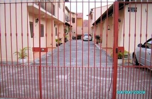 Palmeiras House | FURNISHED HOUSE WITH GARAGE, SKY, NEAR PRAIA DO FORTE AND SHOPPING PARK LAGOS