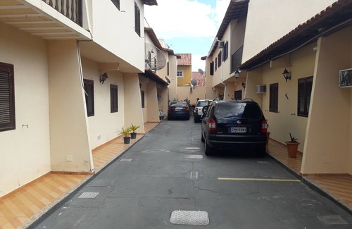 Palmeiras House | FURNISHED HOUSE WITH GARAGE, SKY, NEAR PRAIA DO FORTE AND SHOPPING PARK LAGOS