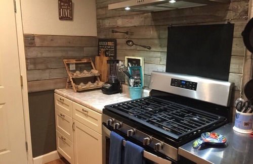 Lakeport House | Furnished Housing
