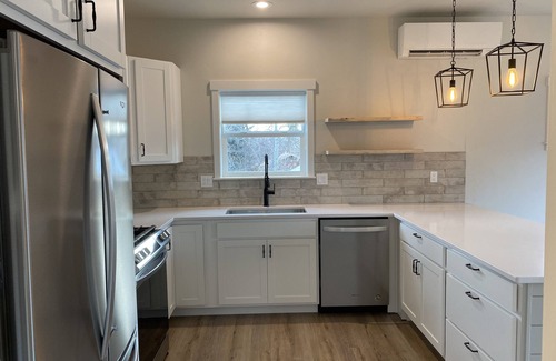 Old Bend Apartment | Furnished Rental Bend Oregon – 1BR Walk to Old Mill & Downtown, Pet Friendly