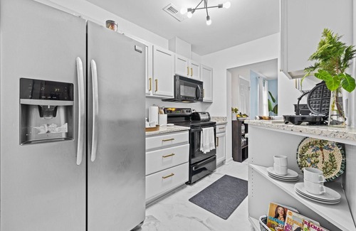 Chapel Hill House | Furnished Room - Happy Haven near UNC Campus and Hospitals. Pet Friendly!