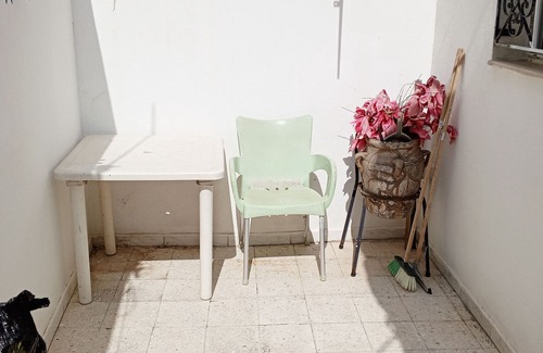 El Halfaouine Apartment | Furnished room with veranda