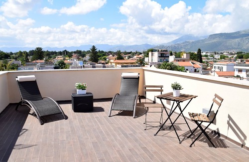 Mondello Apartment | Furnished three-room apartment with terraces