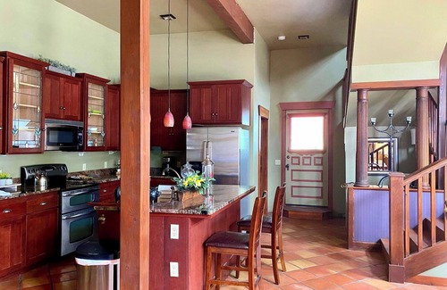 Kendrick House | Furry Tale Inn on Main Street in Kendrick, Idaho