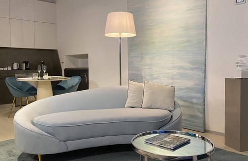 Arona Apartment | FWL Italian Romance on the Lake, with private garden!