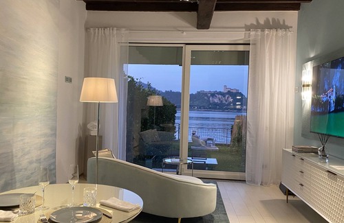 Arona Apartment | FWL Italian Romance on the Lake, with private garden!