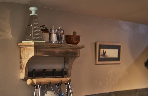Cairndow Cottage | Fyne Byre - sleeps 8 guests in 3 bedrooms