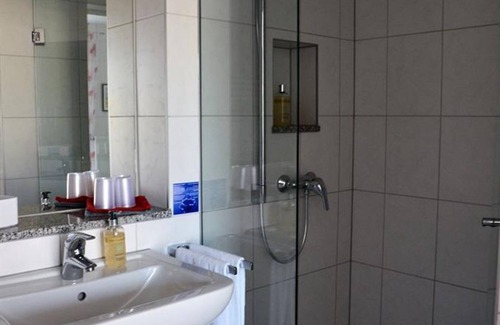 Ettringen Bed & Breakfast | Gästehaus Am Hochsimmer - Double Room Shower/WC Balcony