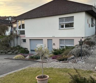 Schonenwerd Apartment | Gästehaus MaryVitty, zentrale zwischen Aarau und Olten, gut verbunden