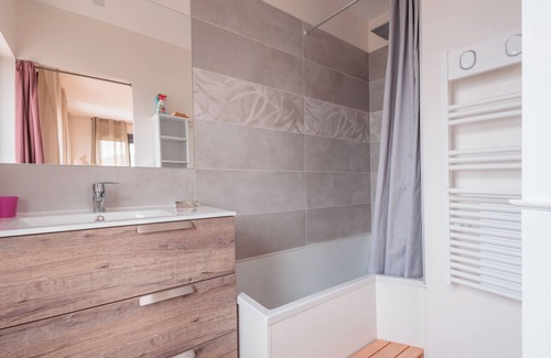 Saint-Etienne-sur-Chalaronne House | Gîte les Passages - 14 people - private pool